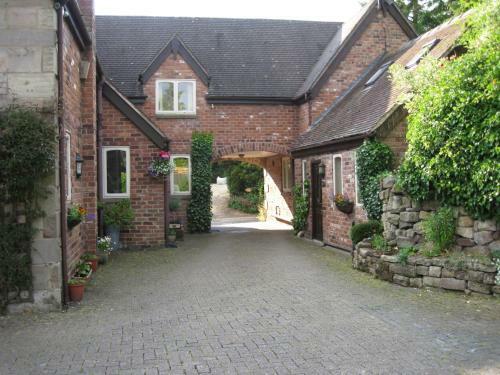 Bed & Breakfast Trough Ivy House