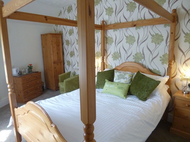 Hostal The Beehive Guest House