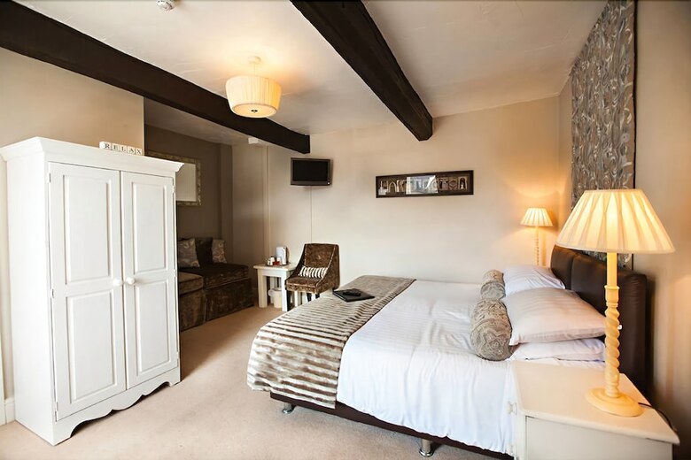 Charles Cotton Hotel
