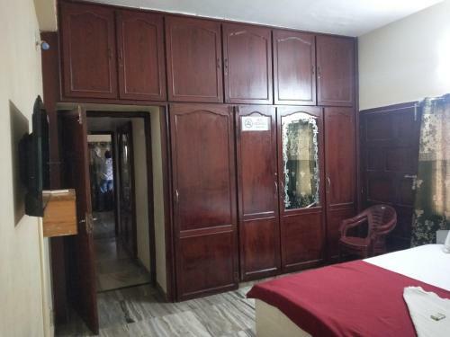 Villa Padmavathi's Family Guest House