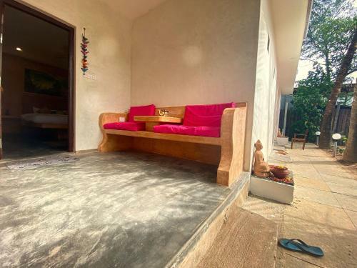 Hotel Chique Shanti Resort