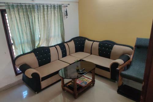 Cube Homes - Service Apartment