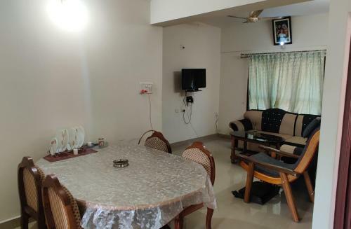 Cube Homes - Service Apartment