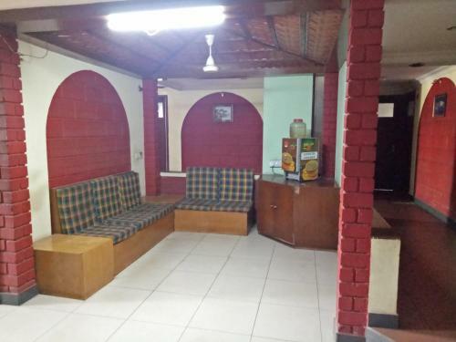 Hotel Highland Residency
