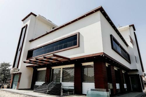 Hotel Oyo 77595 Ashiyana Residency