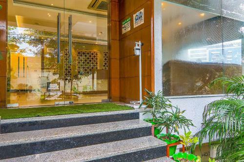 Fabhotel Surya Grand Gomti Nagar