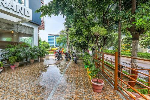 Fabhotel Surya Grand Gomti Nagar