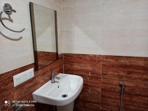 Hotel Staymaker Ss Palace