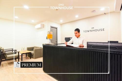 Hotel Oyo Townhouse 225 Ratan Khand