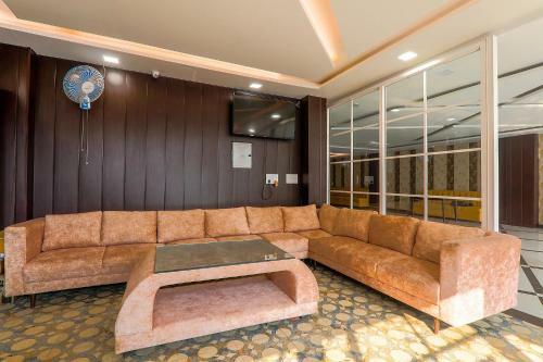 Fabhotel Vs Bandhan