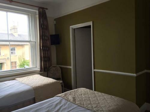 Bed & Breakfast The Pines Guest Accommodation