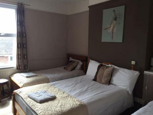 Bed & Breakfast The Pines Guest Accommodation