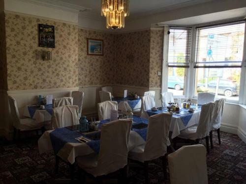 Bed & Breakfast The Pines Guest Accommodation