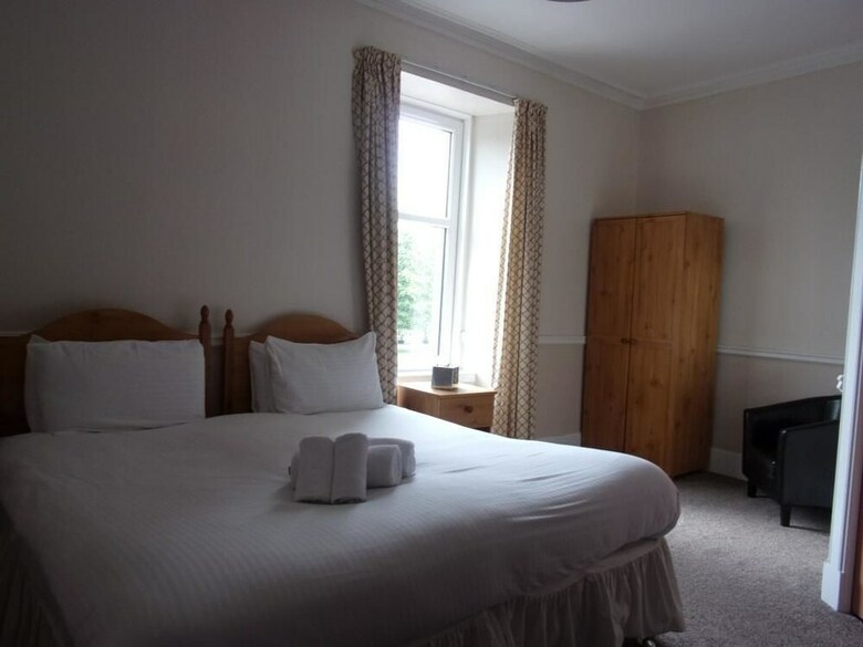 Richmond Arms Hotel