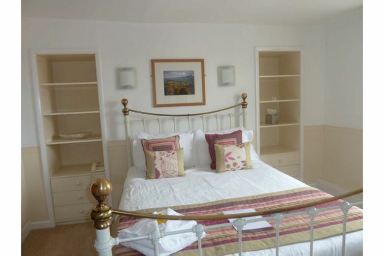 Hotel Oyo The Leven