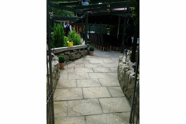 Hotel Oyo The Leven
