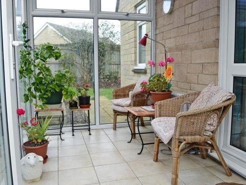 Sunshine Cottage