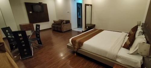 Hotel Baasmandi Continantal