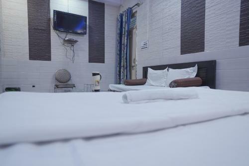 Hotel Sanjay Royal By Wb Economy