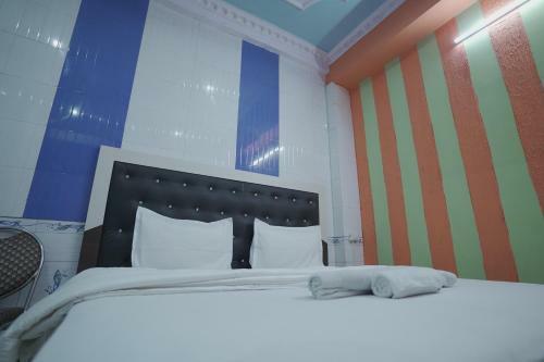 Hotel Sanjay Royal By Wb Economy