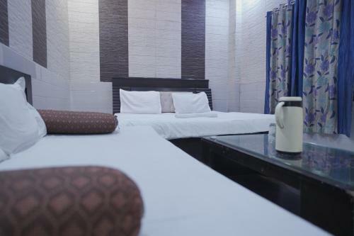 Hotel Sanjay Royal By Wb Economy