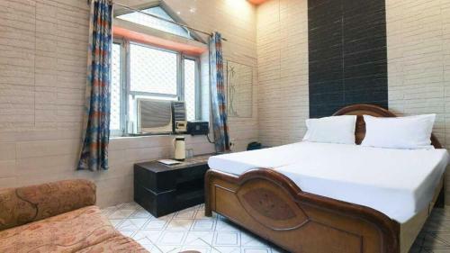 Hotel Sanjay Royal By Wb Economy