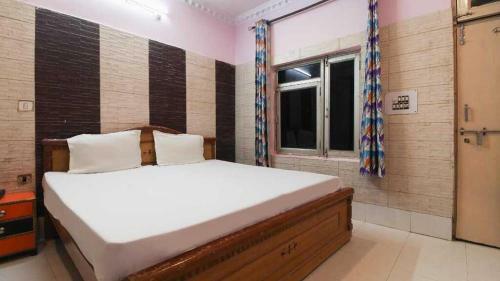 Hotel Sanjay Royal By Wb Economy