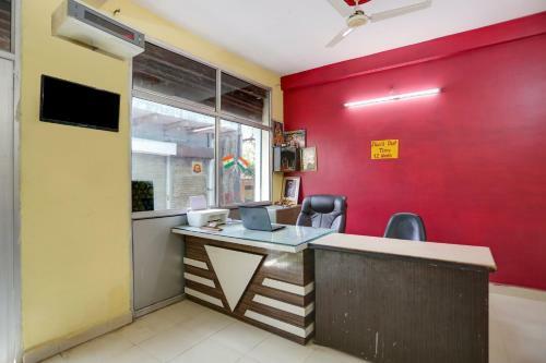 Vaccinated Staff- Spot On 75373 Hotel Gaur Krishna Seva Dham