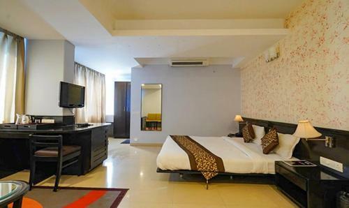 Fabhotel Sapphire