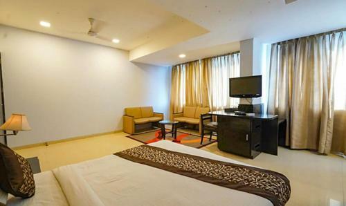 Fabhotel Sapphire