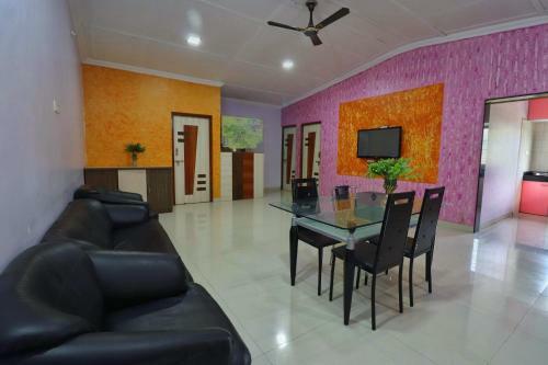 3 Bhk Lingmala Villa W Common Pool