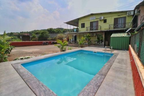 3 Bhk Lingmala Villa W Common Pool