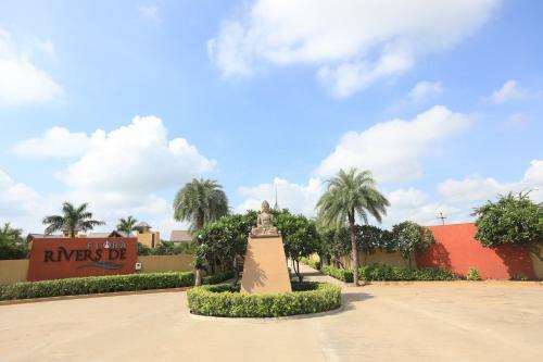Hotel Flora Riverside- Luxury Villas With Private Pool