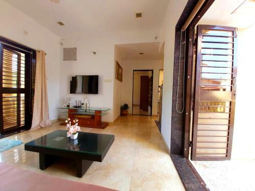 Villa Hillside Hideaway