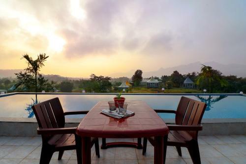 Leisurely Casa By The Hills, Pawna Lake