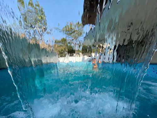 Capetown Villa With Pool, Jacuzzii, Dj, & Hot Bath Tub