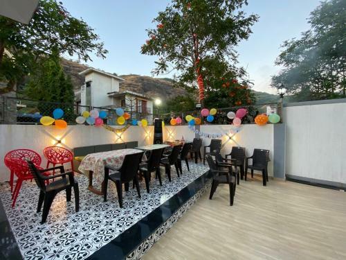 Capetown Villa With Pool, Jacuzzii, Dj, & Hot Bath Tub