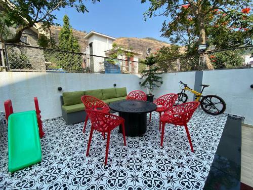 Capetown Villa With Pool, Jacuzzii, Dj, & Hot Bath Tub