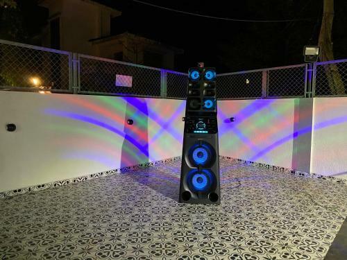 Capetown Villa With Pool, Jacuzzii, Dj, & Hot Bath Tub