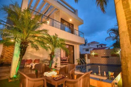 Villa White Bunglows