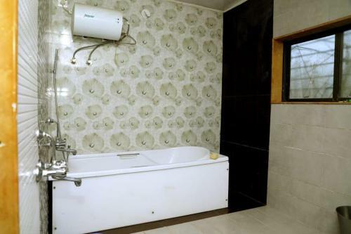Villa Lonavala Vella