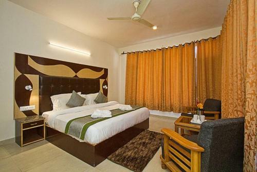 Fabhotel Neha Regency