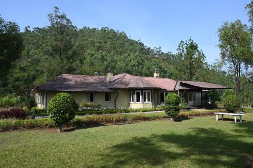 Villa Ama Stays And Trails Tea Estate Bungalows , Munnar