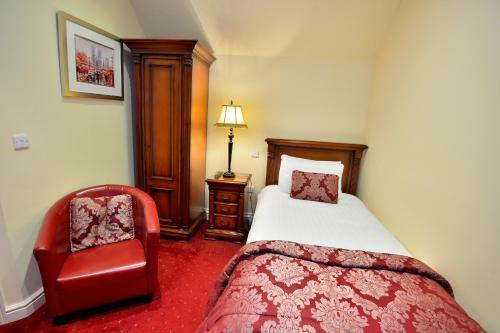 Roundabout Hotel