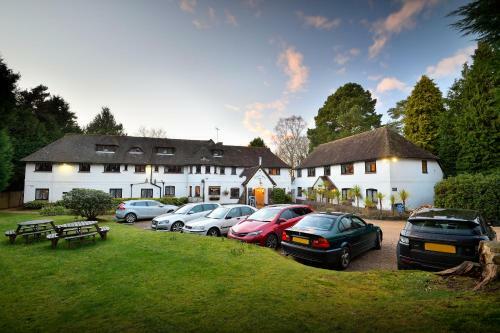 Roundabout Hotel