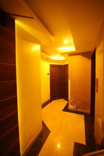 Hotel White Mount