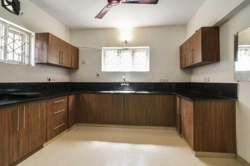 Hostal Oyo Home 66153 Revive Inn T Nagar