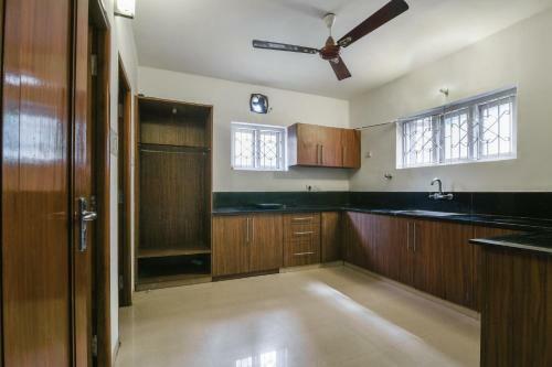 Hostal Oyo Home 66153 Revive Inn T Nagar