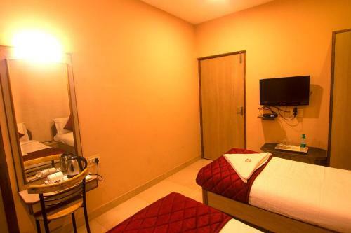 Hostal J.j.s Park Inn Guest House