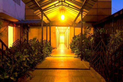 Hostal J.j.s Park Inn Guest House